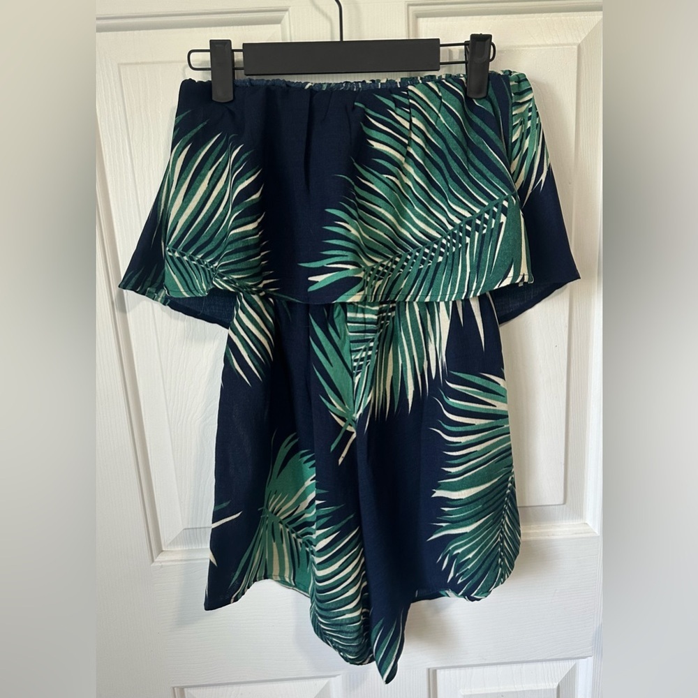 NWT Reverse Romper. Size XS. NWT - image 3